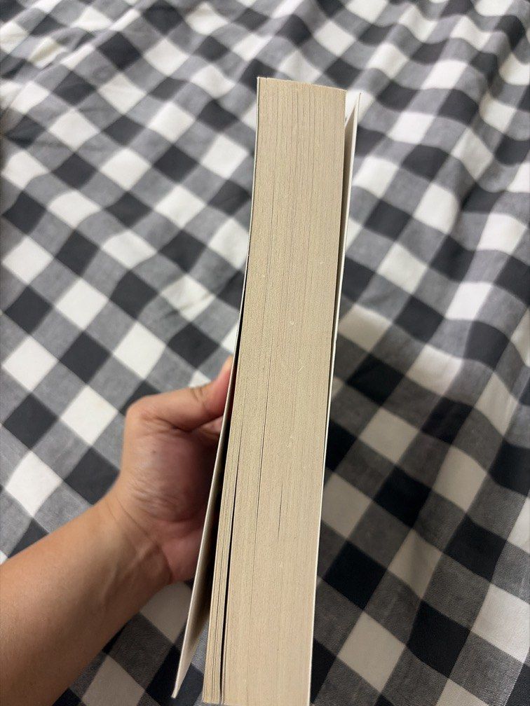 The Devil’s Advocate (Category: Storybooks) located in Manila. Submitted by datclub (Listing ID 1461266414, Image 2). Description: .