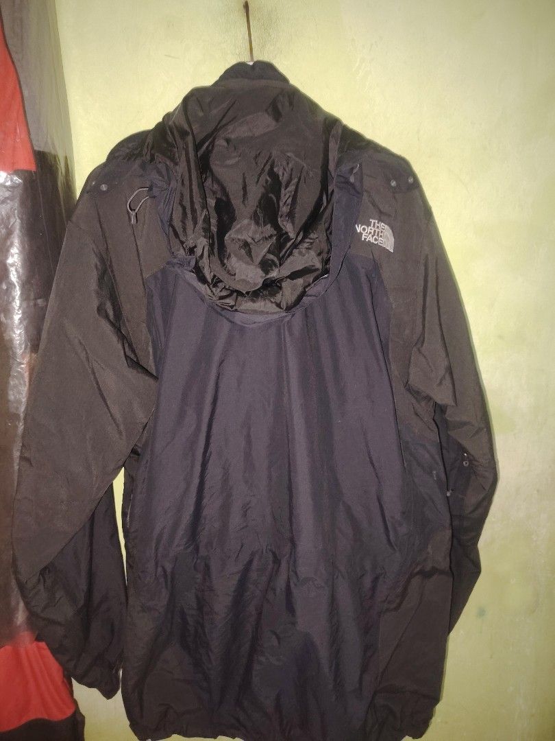 The North Face Gore-Tex Jacket (Category: Coats, Jackets and Outerwear) located in Pasig City. Submitted by michelle.asuki (Listing ID 1461167922, Image 2). Description: - Brand: The North Face - Color: Black and Navy Blue - Material: Gore-Tex (waterproof) - Features: Hooded design - Ideal for: Outdoor activities, everyday wear - Tagged: Mens/Hommes - Made in: China.