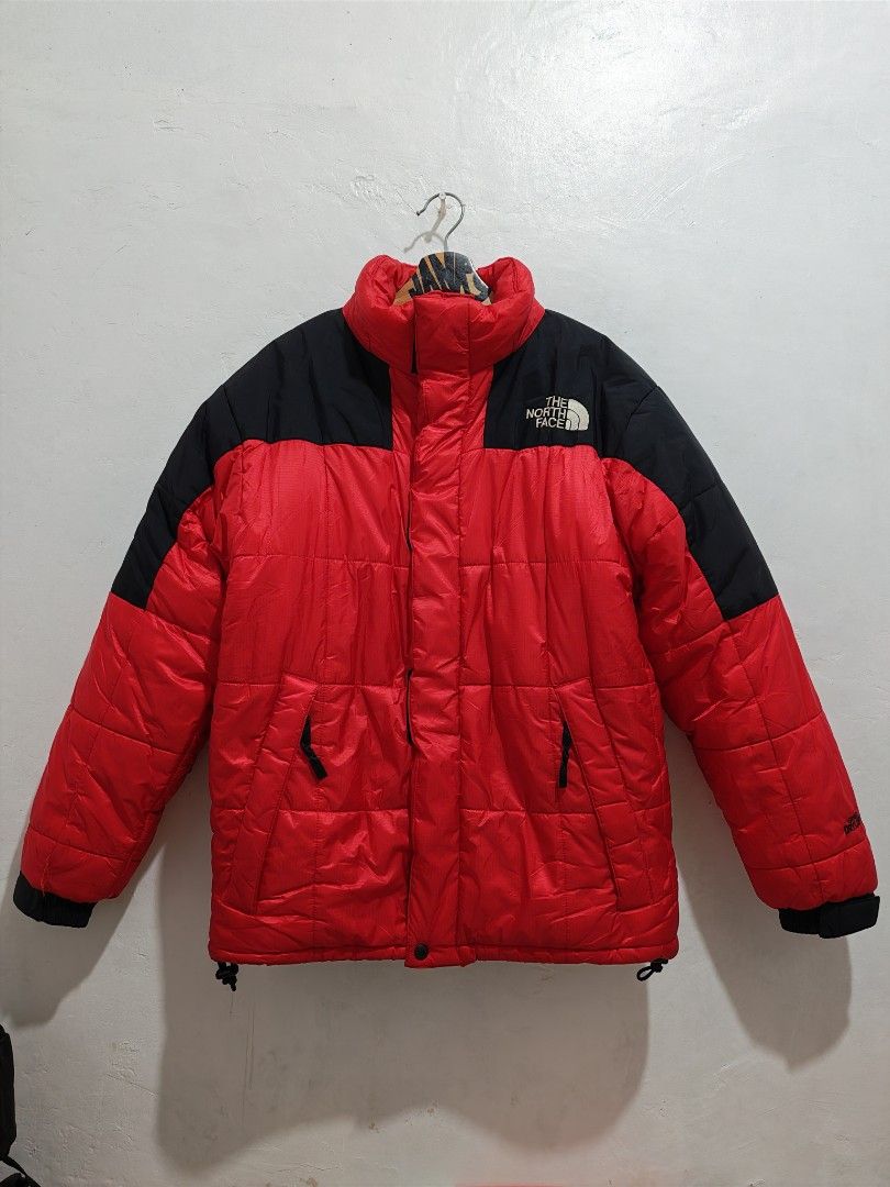 THE NORTH FACE PUFFER JACKET (Category: Coats, Jackets and Outerwear) located in Pili. Submitted by janrypalmerodelima (Listing ID 1461272605, Image 1). Description: THE NORTH FACE PUFFER JACKET DIMES: 22X28 CONDITION: EXCELLENT COLOR RATE: 10/1 ISSUE: SEE LAST PHOTO .