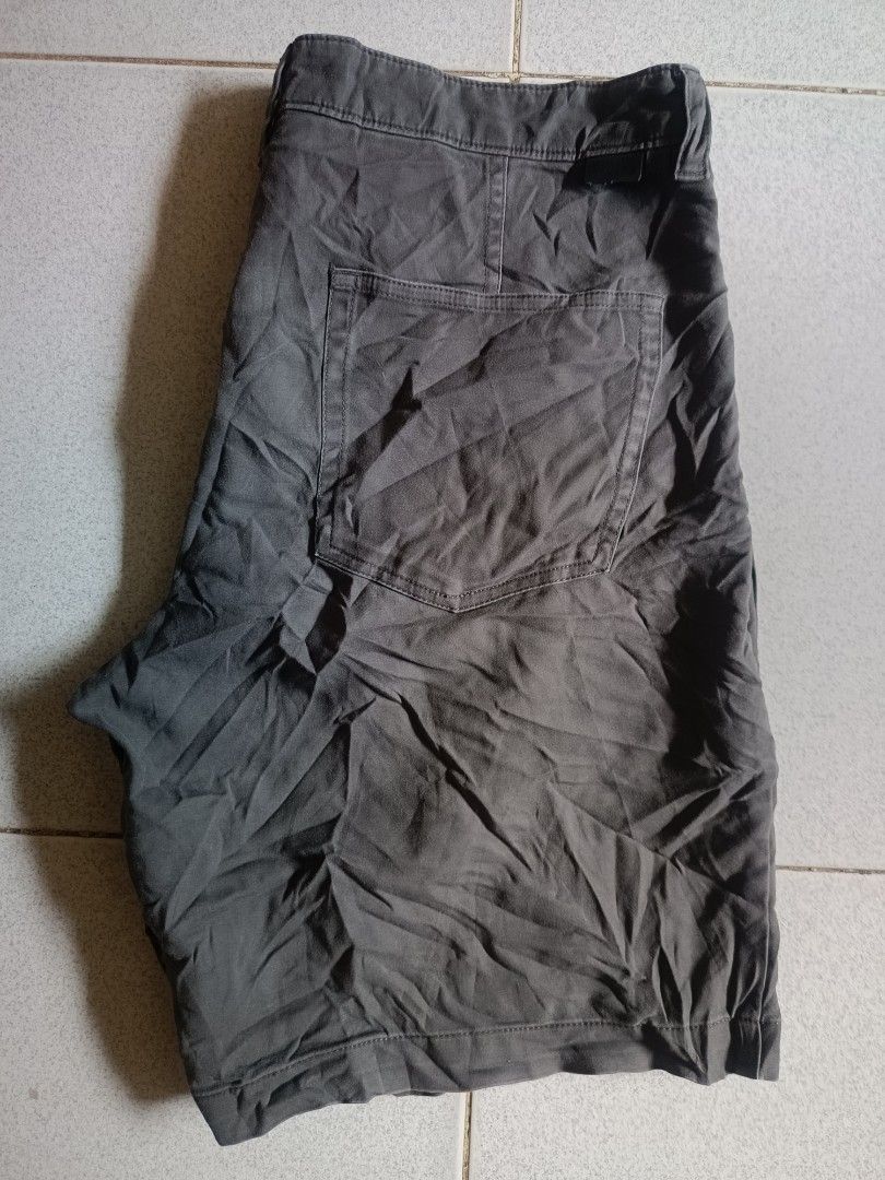 The North Face Talla Short (Category: Shorts) located in Cauayan City . Submitted by josh_123196 (Listing ID 1461284423, Image 3). Description: The North Face Talla short Excellent condition 9.5/10 Size 32 on tag 32x17 Pm for sure buyer 📩.