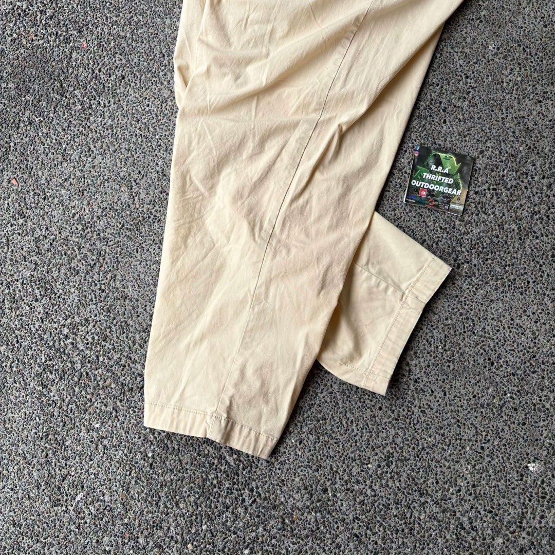 The North Face Viewpoint Pants for Men’s (Category: Trousers) located in Caloocan City. Submitted by rjlthrifts (Listing ID 1461256254, Image 3). Description: The North Face Viewpoint Pants for Men’s designed for bouldering, rock climbing, and everyday lifestyle wear. Excellent Condition Color Rate 10/10 32 - 33 Waist Line 37 Length No Issue. Price. 2,180 Loc. South Caloocan Courier. J&T And Flash Express.