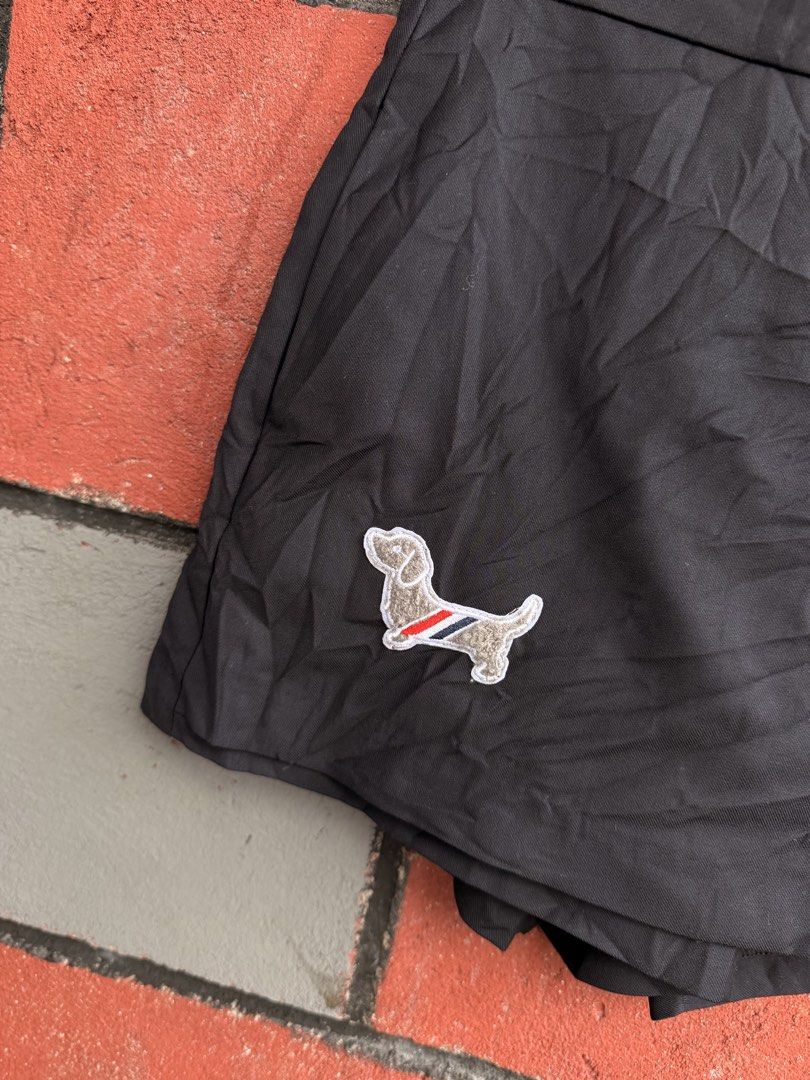 Thom Browne (Category: Shorts) located in Baguio. Submitted by mardimercredi14 (Listing ID 1461281909, Image 2). Description: 🔥 Thom Browne Dimensions: 26*13 Condition: excellent Color Rate: 10 (color may vary due to lighting) ❌ none.