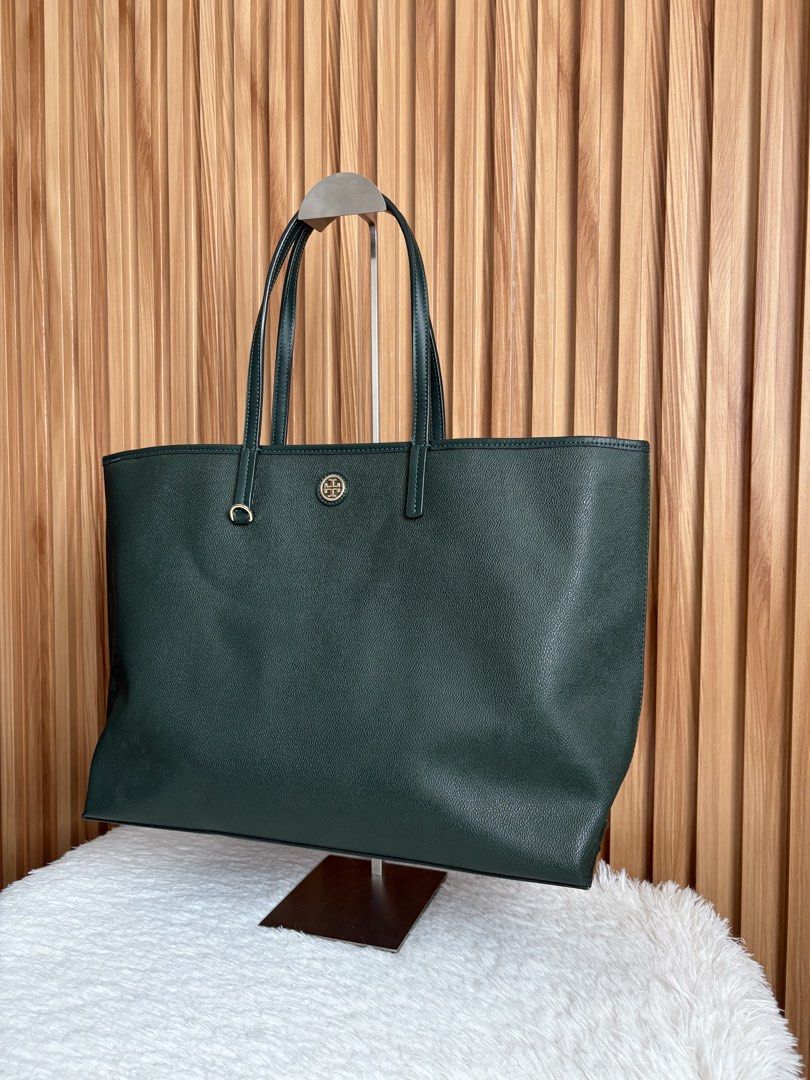 TORY BURCH CAMERON TOTE IN EMERALD GREEN (Category: Clutches) located in Imus. Submitted by dumpitlikeaqueen (Listing ID 1461142777, Image 3). Description: • Minimal signs of usage & water stains • Open for layaway • Instagram Shop: @dumpitlikeaqueen.