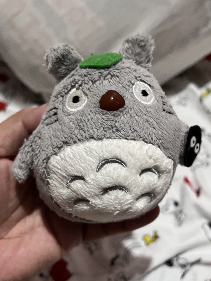 Totoro w leaf plush (Category: Plushies & Soft Toys) located in Paranaque City. Submitted by bonsaiart (Listing ID 1461265618, Image 1). Description: Pre owned Good condition No etiketa 385+ sf Payment first policy (gcash) Shipping ONLY (J&t) NO TO COD NO TO MEETUP NO TO COP (LBC).