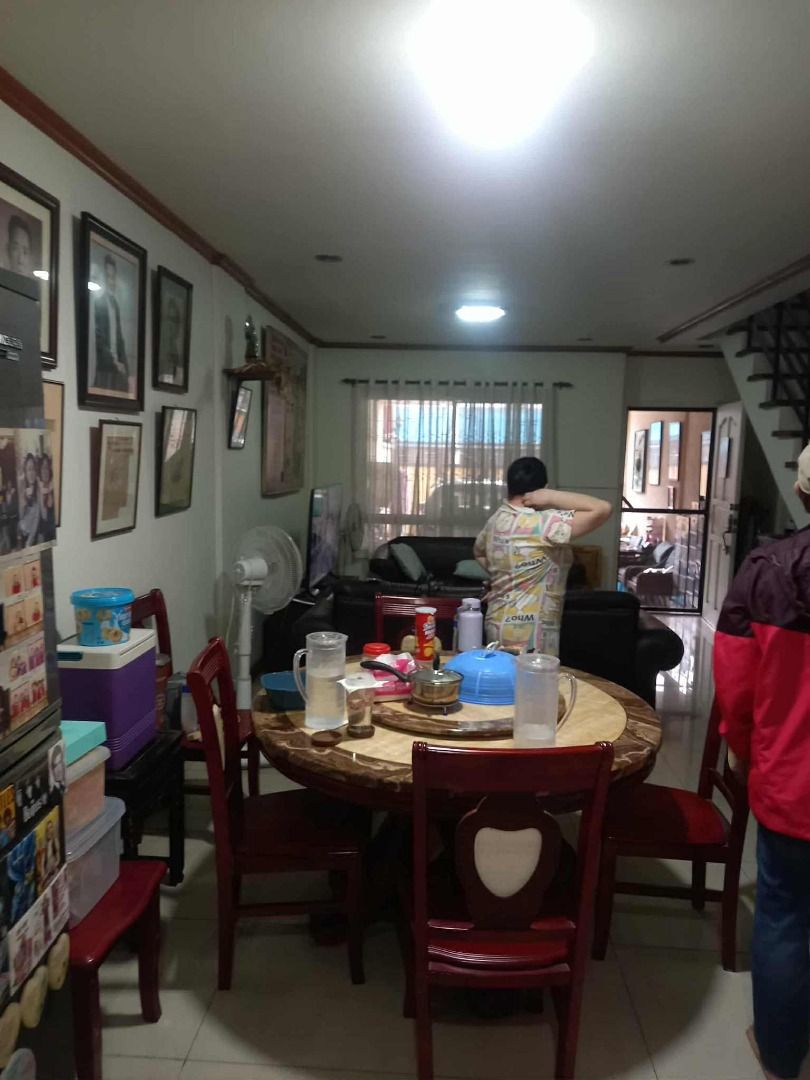 TOWNHOUSE -K6 Kamias (Category: Townhouse) located in Caloocan City. Submitted by noblerabbit_a9b85b (Listing ID 1461216686, Image 1). Description: 3 STOREY TOWNHOUSE 5 BEDROOMS 4TB 2 CARPORT 90.90 SQM LOT AREA ,3 FLOOR . PRICE IS 18.5M GROSS .