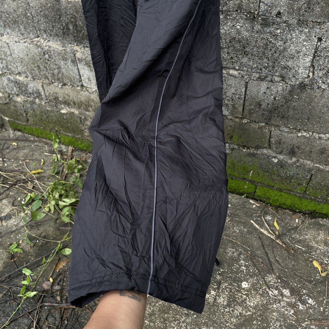Trackpants (Category: Hiking & Camping) located in Urdaneta. Submitted by rthrift_shop19 (Listing ID 1461149106, Image 3). Description: Width: 28” (Stretchable) Length: 40” Leg Hole: 9” Condition Rate 9/10 Color Rate 9/10 Mode of Payment: Gcash, Gotyme, Bank Transfer Delivery via J&T Express.