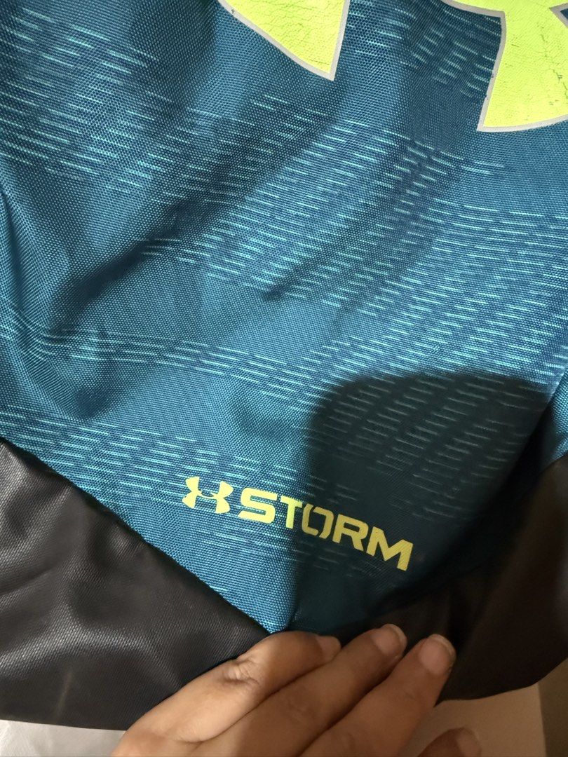Under Armour Storm Backpack Teal Blue (Category: Backpacks) located in Manila. Submitted by zealbear_602543 (Listing ID 1461186618, Image 2). Description: - Teal blue Under Armour backpack - UA Storm technology for water resistance - Large main compartment - Front pocket - Side mesh pockets for water bottles - Padded shoulder straps for comfort - Ideal for school or sports.
