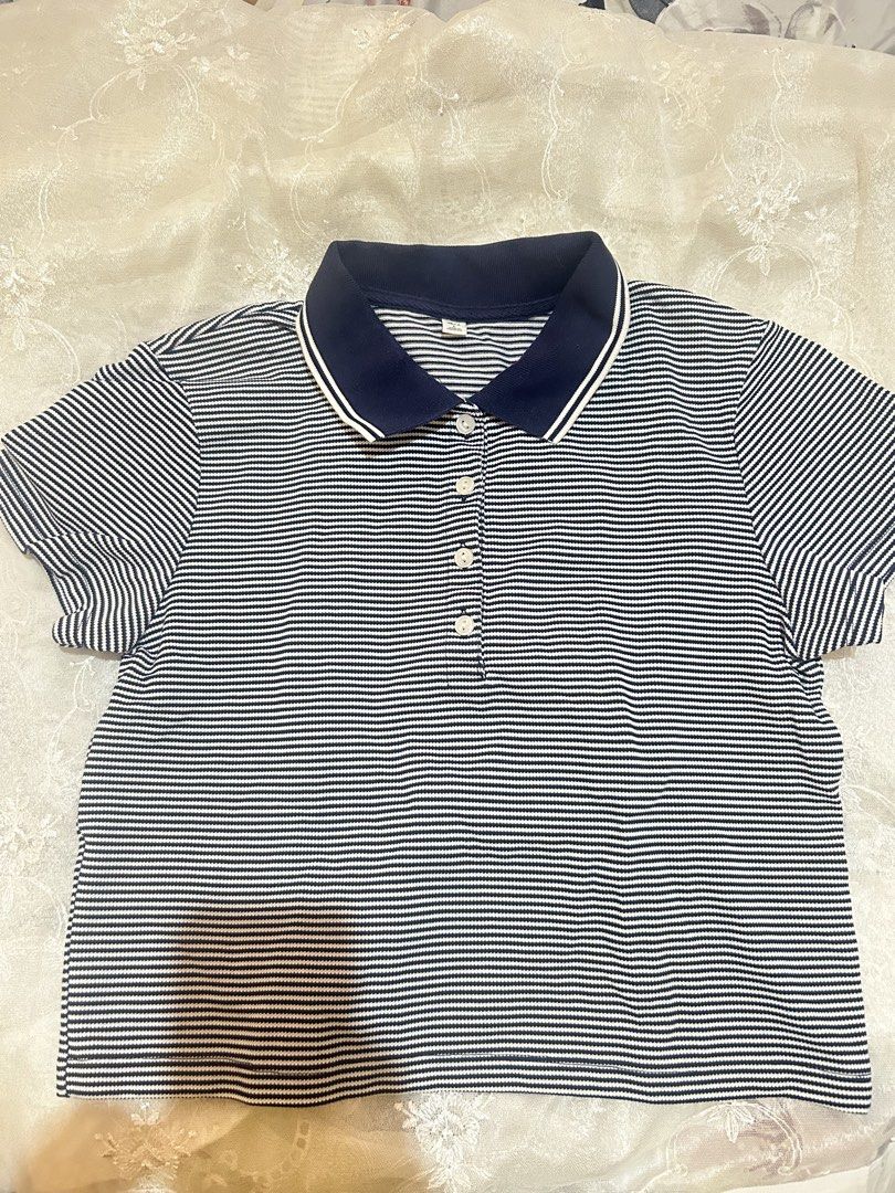 Uniqlo & GU Bundle (Category: Shirts) located in Asingan. Submitted by prelovedbykimmy_ (Listing ID 1461157901, Image 2). Description: • good condition, no flaws • decluttering • polo blue - large on tag (medium best fit) • polo red - medium on tag (small-med) • stripes blouse - 3/4 arm sleeve.