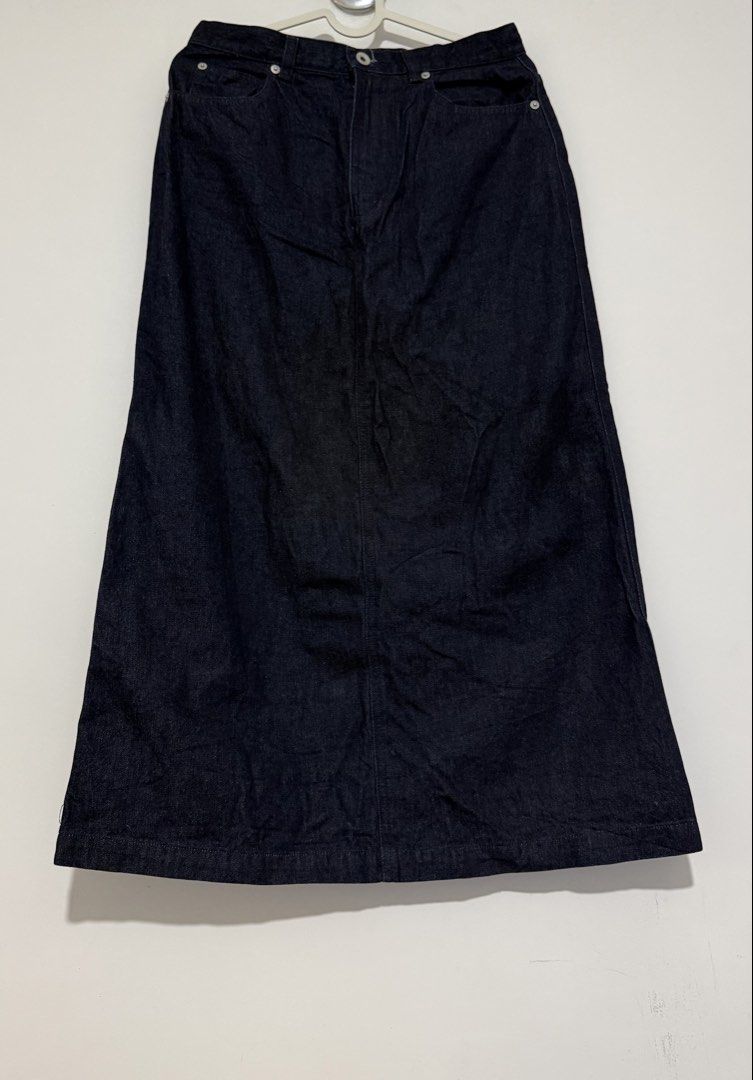 Uniqlo Denim Panel Back Slit Long Skirt (Category: Skirts) located in Naga. Submitted by tiindahunts (Listing ID 1461276586, Image 1). Description: From Hongkong box! 15" waist 34" length Laid flat.