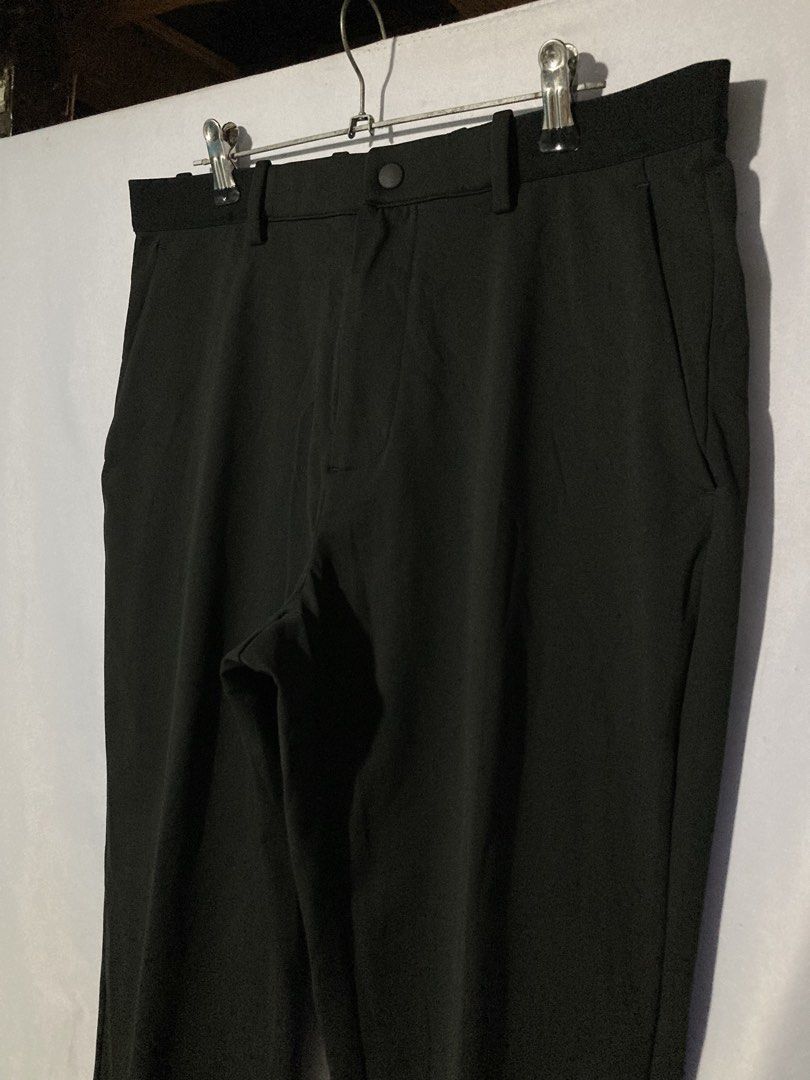 UNIQLO EASY SMART ANKLE PANTS (Category: Chinos) located in Naga. Submitted by wwy3ips (Listing ID 1461204784, Image 3). Description: UNIQLO EASY SMART ANKLE PANTS MEDIUM ON TAG 30-34 WAIST 37 LENGTH 7 LEG OPENING GOOD AS NEW CONDITION NO ISSUE 10/10 COLOR RATE.