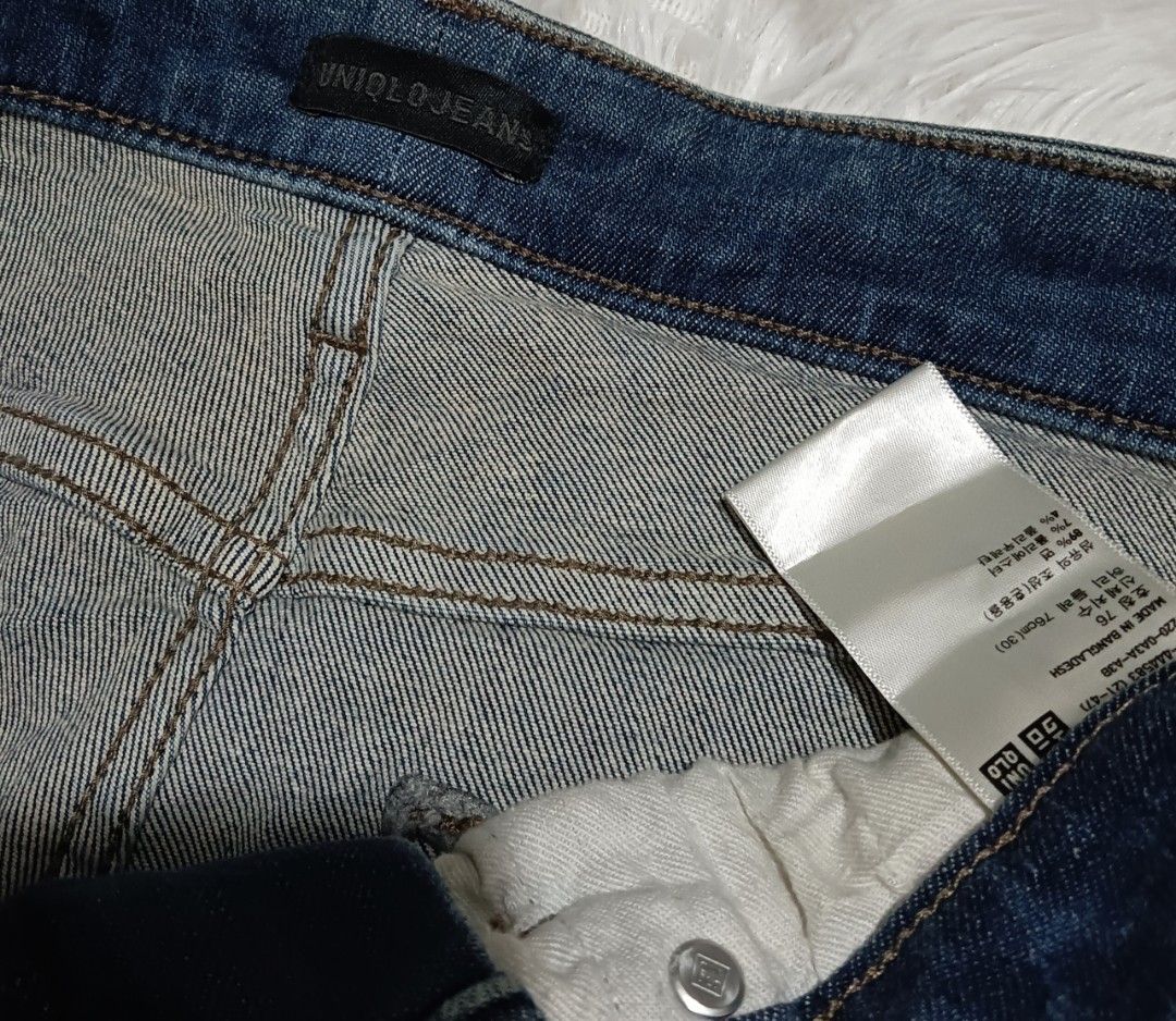 Uniqlo jeans (Category: Jeans) located in Ozamiz City. Submitted by lovethriftshop18 (Listing ID 1461254004, Image 3). Description: size 30-32 length 37 super stretchable.