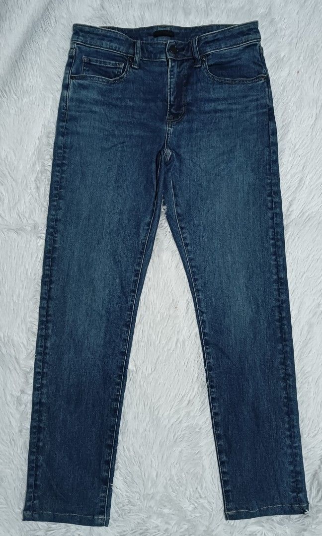 Uniqlo jeans (Category: Jeans) located in Ozamiz City. Submitted by lovethriftshop18 (Listing ID 1461254004, Image 2). Description: size 30-32 length 37 super stretchable.