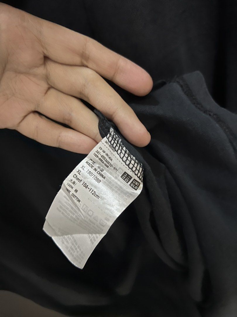 Uniqlo Oversized Shirt (Category: Tshirts & Polo Shirts ) located in Dagupan City. Submitted by shanya02 (Listing ID 1461270053, Image 3). Description: Width: 23 inch Length: 30 inch Sleeve length: 10 inch 350 + sf Location: Dagupan, Pangasinan.
