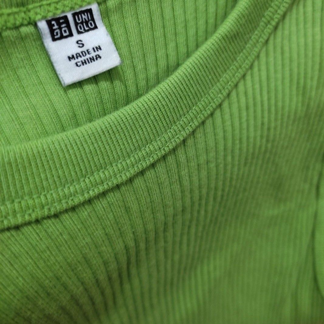 Uniqlo tops bundle (Category: Blouses) located in Quezon City. Submitted by wornthisway_ (Listing ID 1461263911, Image 3). Description: 2pcs Uniqlo tops, barely used rfs decluttering ‼️GU gray blouse - sold‼️.