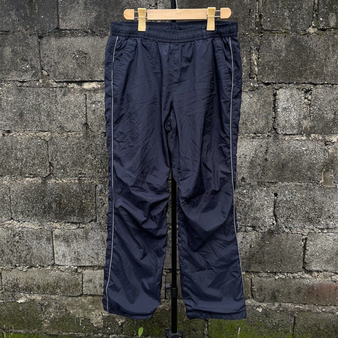 Uniqlo Trackpants (Category: Hiking & Camping) located in Urdaneta. Submitted by rthrift_shop19 (Listing ID 1461149107, Image 1). Description: Width: 30” (Stretchable) Length: 38.5” Leg Hole: 8” Condition 10/10 Color Rate 10/10 Mode of Payment: Gcash, Gotyme, Bank Transfer Delivery via J&T Express.