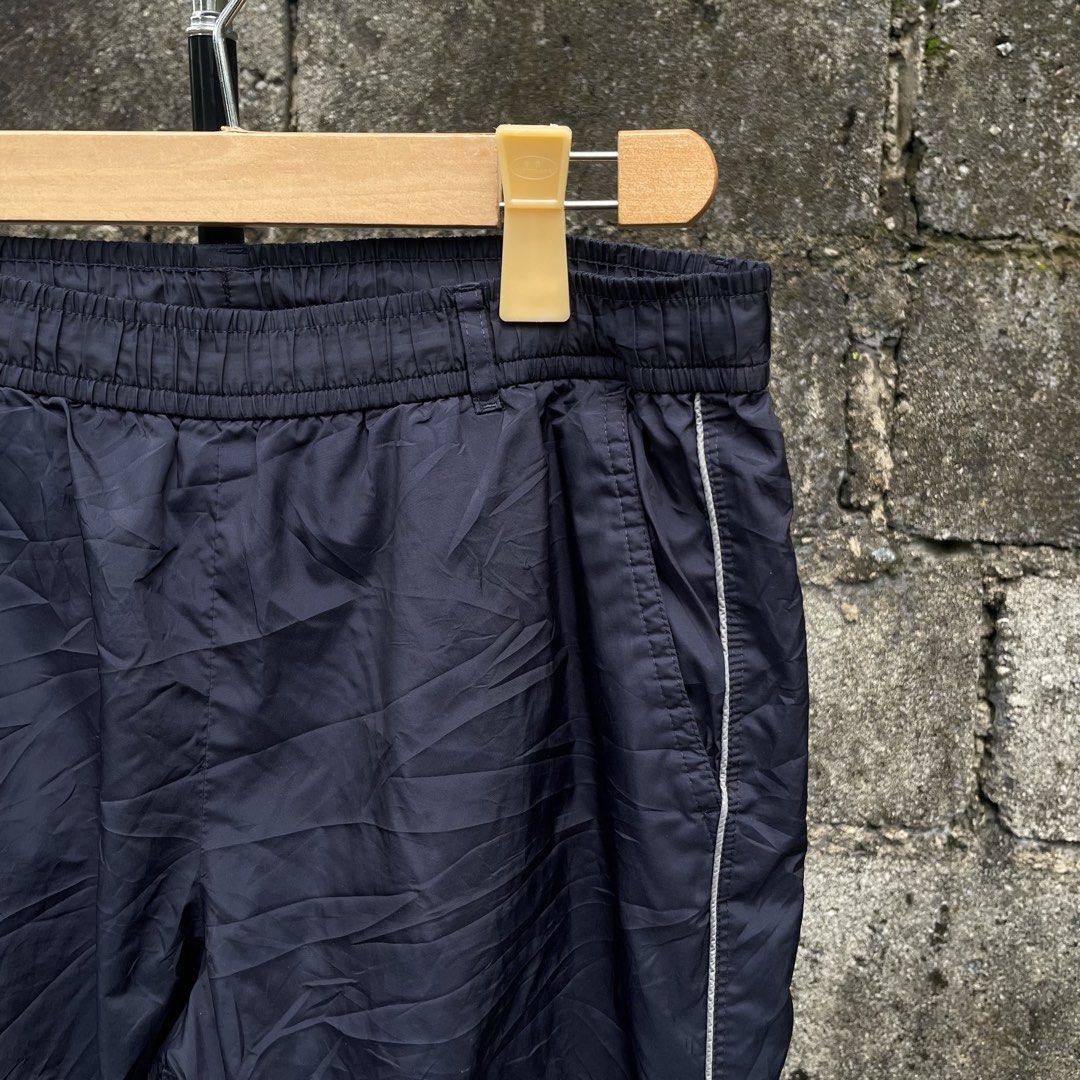 Uniqlo Trackpants (Category: Hiking & Camping) located in Urdaneta. Submitted by rthrift_shop19 (Listing ID 1461149107, Image 2). Description: Width: 30” (Stretchable) Length: 38.5” Leg Hole: 8” Condition 10/10 Color Rate 10/10 Mode of Payment: Gcash, Gotyme, Bank Transfer Delivery via J&T Express.