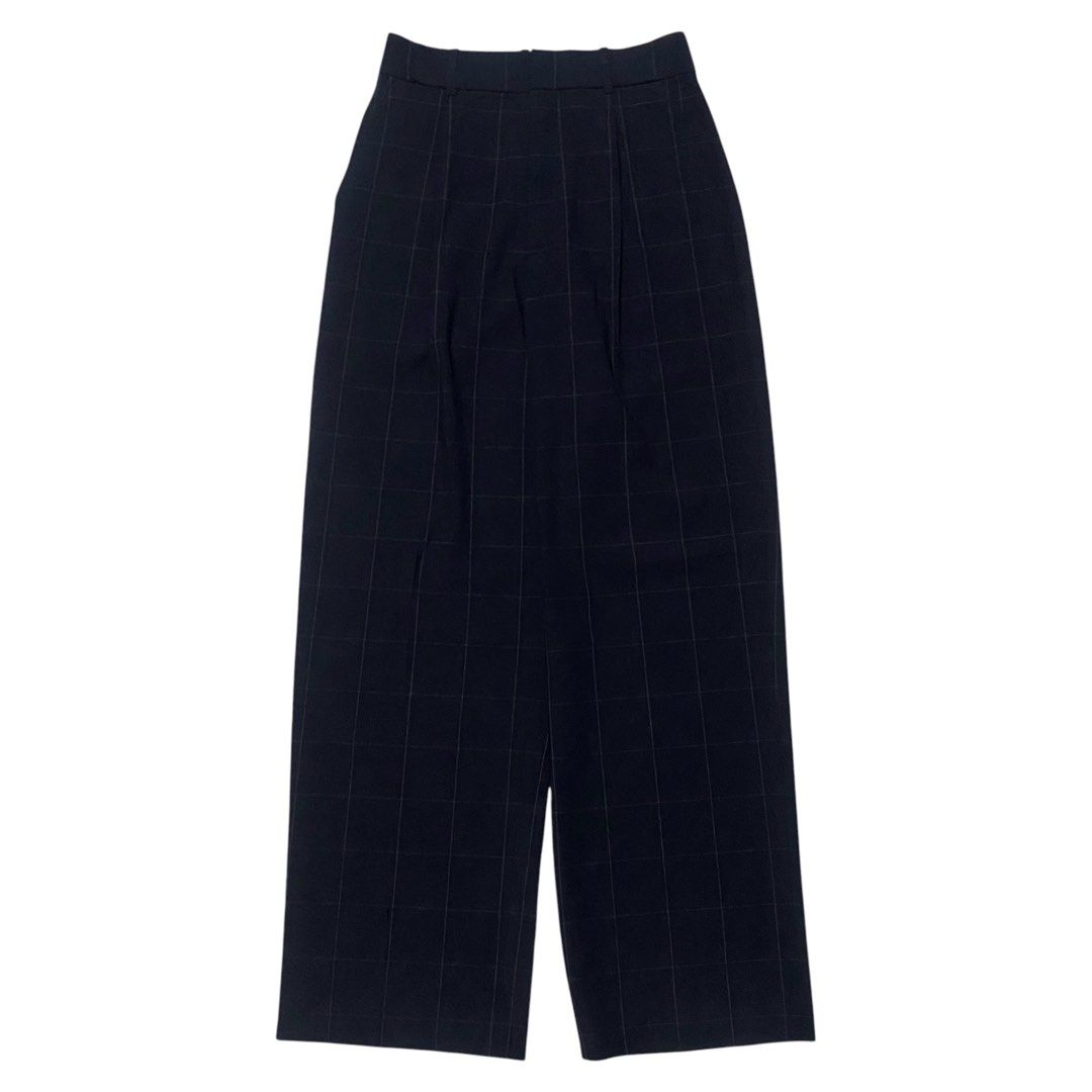 UNIQLO WIDE PLEATED PANTS (Category: Other Bottoms) located in Bacolod City. Submitted by thriftedfits. (Listing ID 1461287027, Image 1). Description: 𝗨𝗡𝗜𝗤𝗟𝗢 𝗪𝗜𝗗𝗘 𝗣𝗟𝗘𝗔𝗧𝗘𝗗 𝗣𝗔𝗡𝗧𝗦 ♻️ Size: Small Measurements: 28-30” waist / 40” length Condition: Like New (10/10 Color rate) Flaw: None Price: ₱300 + shipping fee 🏷️ SALE AT 280 SHIPPING TODAY! 🔥 Mode of Payment: GCash / Bank Courier: J&T Express (nationwide) 𝘕𝘰𝘵𝘦: 𝘉𝘢𝘤𝘬𝘨