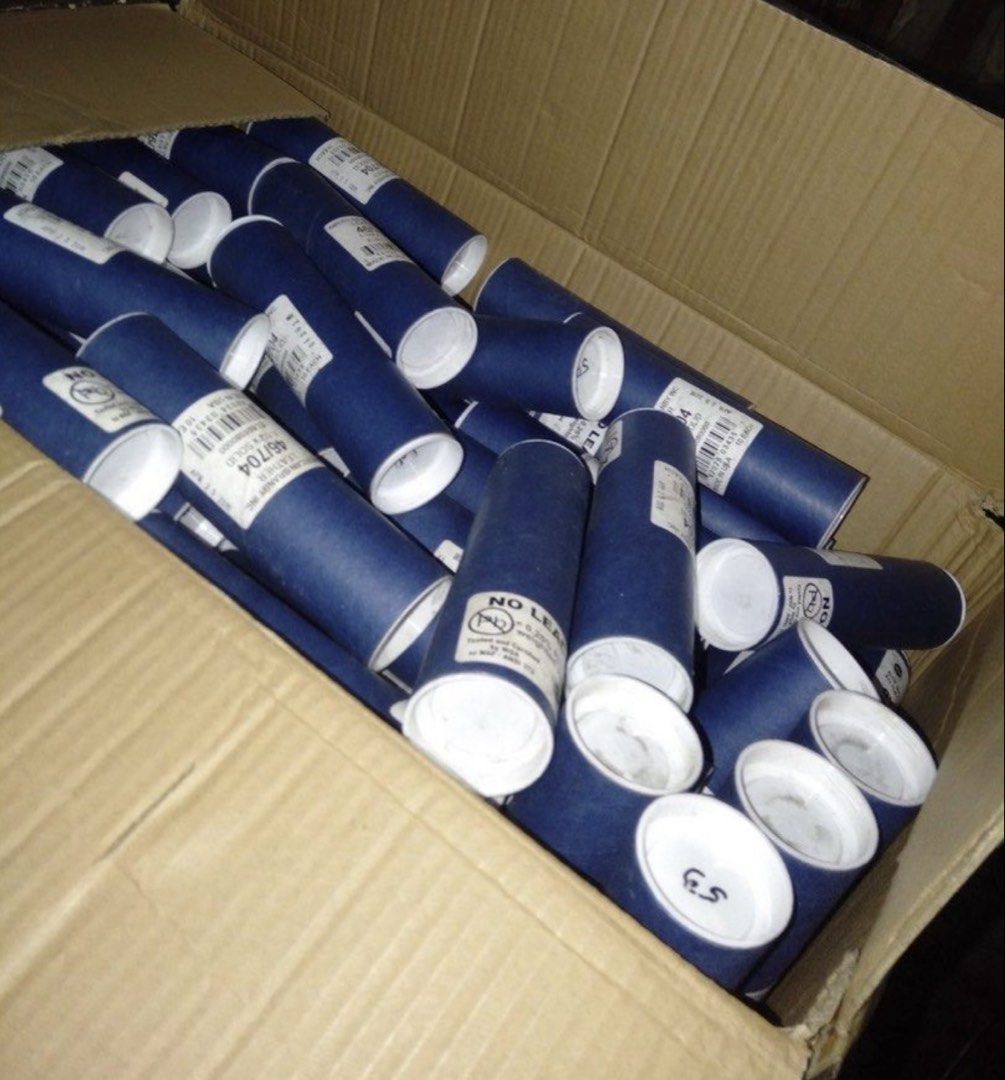 Used Boxes/carton (Category: Other Stationery & Craft) located in Quezon City. Submitted by jellyjo (Listing ID 1461125578, Image 2). Description: Used cylinder tube boxes with lid 2sizes available 1-1/2”diax 6-1/2”L 2”diax 8”L .