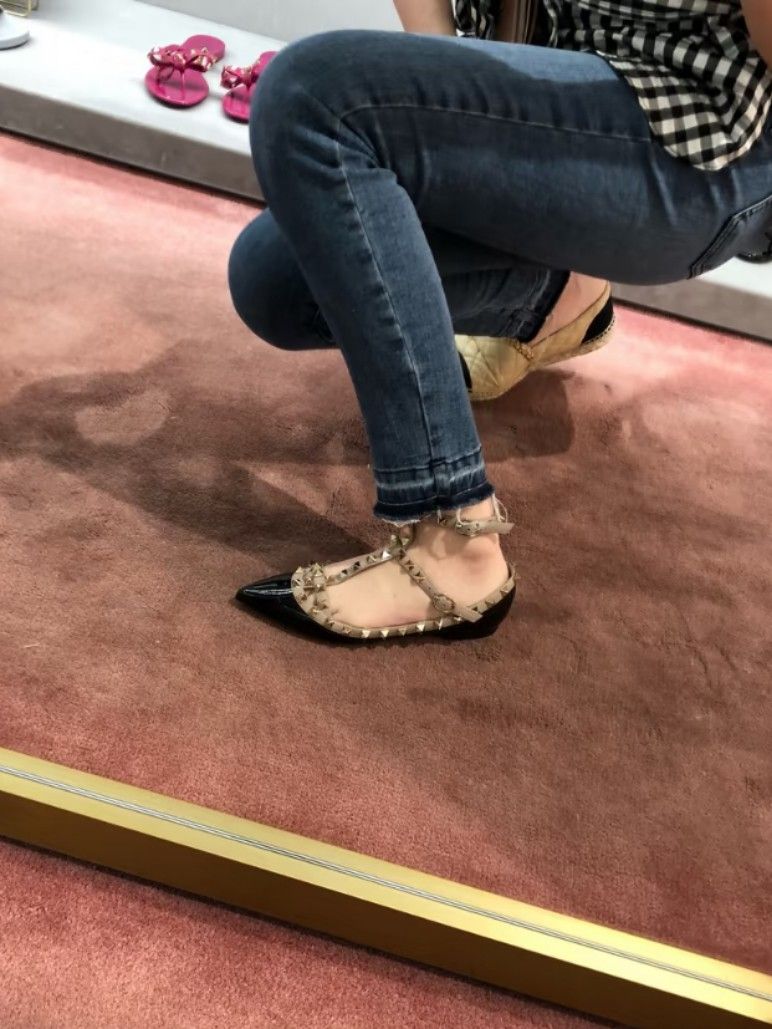 valentino rockstud cage flats (Category: Sneakers & Footwear) located in Las Pinas. Submitted by glamdustph (Listing ID 1461206201, Image 3). Description: 💯 authentic BNEW 36.5 plus sf thank you.