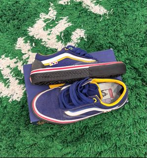 (Category: ) located in . Submitted by teamretailkickz (Listing ID 1461186852, Image 1). Description: .