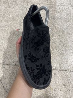(Category: ) located in . Submitted by preloveshoes (Listing ID 1461207105, Image 1). Description: .