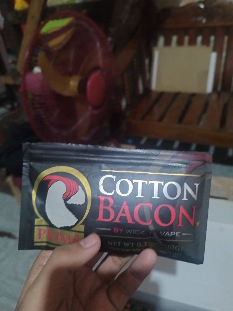 Vape Mod Kit with Cotton Bacon and Coils (Category: Other Gadgets) located in Marikina City. Submitted by yoitschaniee (Listing ID 1461202304, Image 2). Description: - Sleek carbon fiber finish vape mod kit - Includes Cotton Bacon for easy wicking - Pre-built coils for convenience - Bottle of e-liquid to get you started - Matching tank with spare glass included - Ideal for new vapers or those upgrading - All items are brand new in the box.