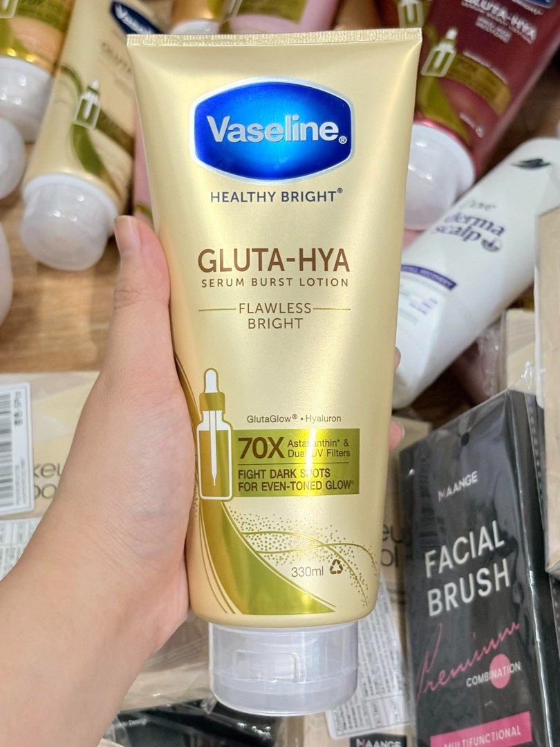 Vaseline Gluta-Hya 330ML (Category: Body Care) located in Valenzuela. Submitted by cleosclosetmnl (Listing ID 1461253646, Image 2). Description: .