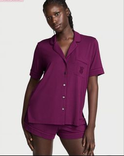 (Category: ) located in . Submitted by clothedbyaya (Listing ID 1461259606, Image 1). Description: .