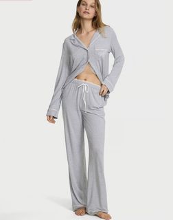 (Category: ) located in . Submitted by clothedbyaya (Listing ID 1461261863, Image 1). Description: .