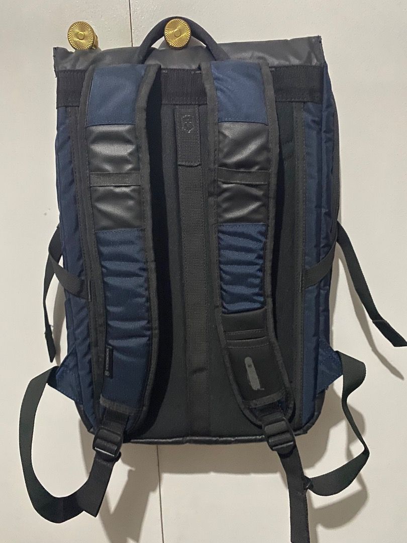 Victorinox Backpack (Category: Backpacks) located in Manila. Submitted by kinggbiz (Listing ID 1461193464, Image 2). Description: Navy blue backpack with black accents Padded shoulder straps for maximum comfort Multiple compartments for easy organization With laptop compartment Expandable .