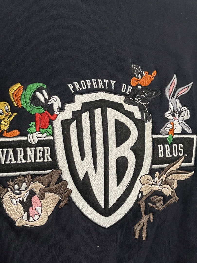 Vintage 1990s Warner Brothers Sweater (Category: Hoodies) located in Quezon City. Submitted by gamit_ni_benny (Listing ID 1461204919, Image 2). Description: Small but can fit medium L26 W21 QC Area .