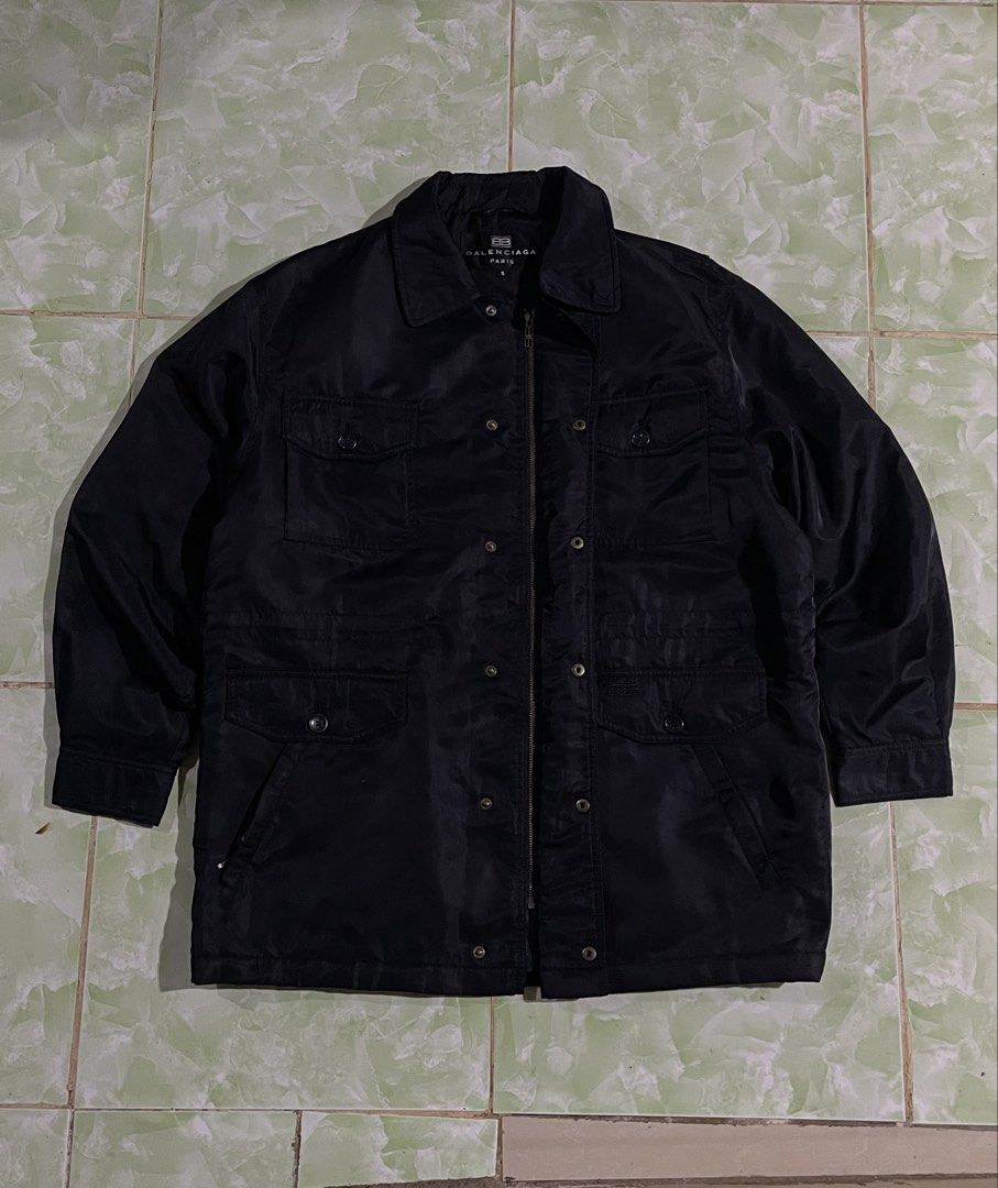 VINTAGE BALENCIAGA UTILITY CARGO MULTI POCKET JACKET (Category: Luxury Apparel) located in Cagayan de Oro. Submitted by patrickjam03829 (Listing ID 1461276050, Image 3). Description: excellent condition xl fittings 8 total pockets authentic heavy material .