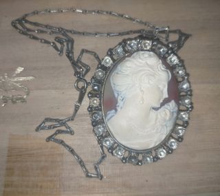 (Category: ) located in . Submitted by 2luv2shop (Listing ID 1461175016, Image 1). Description: .