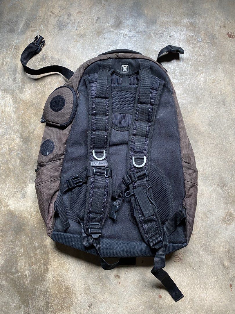 VINTAGE HURLEY BACKPACK (Category: Backpacks) located in Bolinao. Submitted by siji_thrifts (Listing ID 1461218827, Image 2). Description: VINTAGE HURLEY BACKPACK.