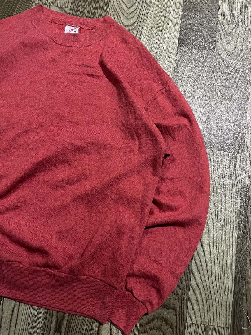 Vintage Jerzees (Category: Hoodies) located in Tayabas. Submitted by sickfinds (Listing ID 1461294837, Image 2). Description: Vintage Jerzees Size: M-L Needwash Excellent Condition.