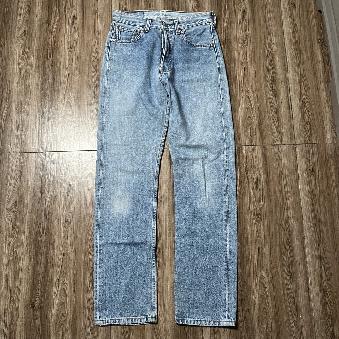 Vintage Levi’s 501 Womens (Category: Jeans) located in Marikina City. Submitted by wayupcollective (Listing ID 1461309616, Image 3). Description: Vintage Levi’s 501 Womens F ~ Size 28 ~ Vintage condition ~ Check photos for flaws Measurement Waist: 28” Rise: 11” Inseam: 31” Thigh: 10” Knee: 8” Hem: 7” Length: 41” .
