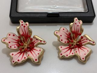 （分類：）位於 。 由 angelalam3388 提交（商品編號 1461144385，圖片 1）。簡介： 。