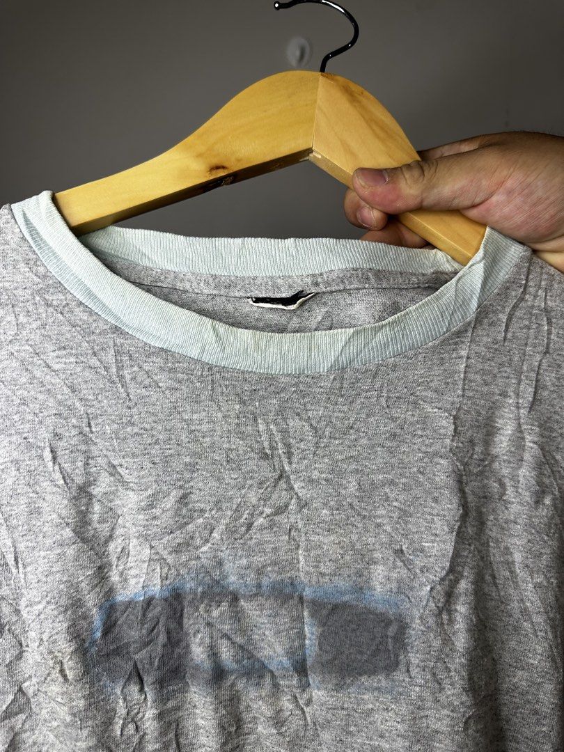 VINTAGE OAKLEY TEE (Category: Tshirts & Polo Shirts ) located in Molave. Submitted by thriftmate13 (Listing ID 1461206224, Image 2). Description: .