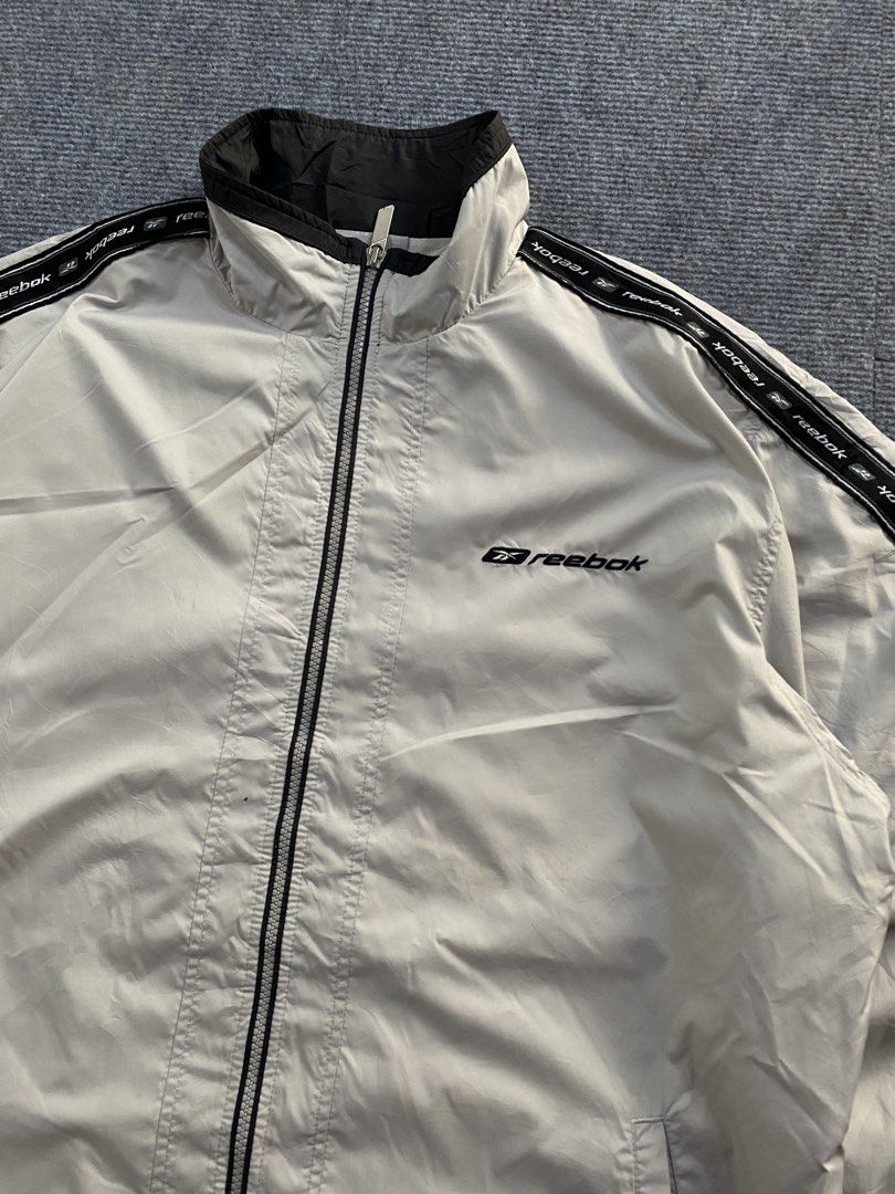 Vintage reebok windbreaker (Category: Coats, Jackets and Outerwear) located in Manila. Submitted by j4y_thrift (Listing ID 1461186931, Image 3). Description: Note: Color may due to lightning conditions please please manage your expectations since item are used.
