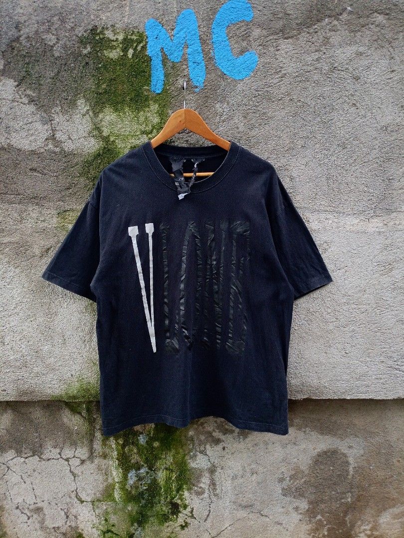 VLONE Black T-Shirt "V" Logo (Category: Tshirts & Polo Shirts ) located in Santiago. Submitted by street.hustlin (Listing ID 1461254733, Image 1). Description: Vlone Medium can fit large Width - 22 length - 28 Color rate - 9 Minimal sign of usage on back print Presentable to wear PHP 400 Location Santiago City Isabela ‼️.