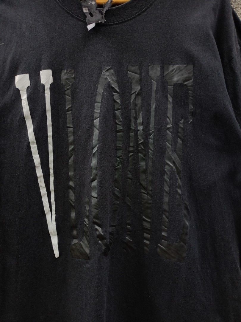 VLONE Black T-Shirt "V" Logo (Category: Tshirts & Polo Shirts ) located in Santiago. Submitted by street.hustlin (Listing ID 1461254733, Image 3). Description: Vlone Medium can fit large Width - 22 length - 28 Color rate - 9 Minimal sign of usage on back print Presentable to wear PHP 400 Location Santiago City Isabela ‼️.