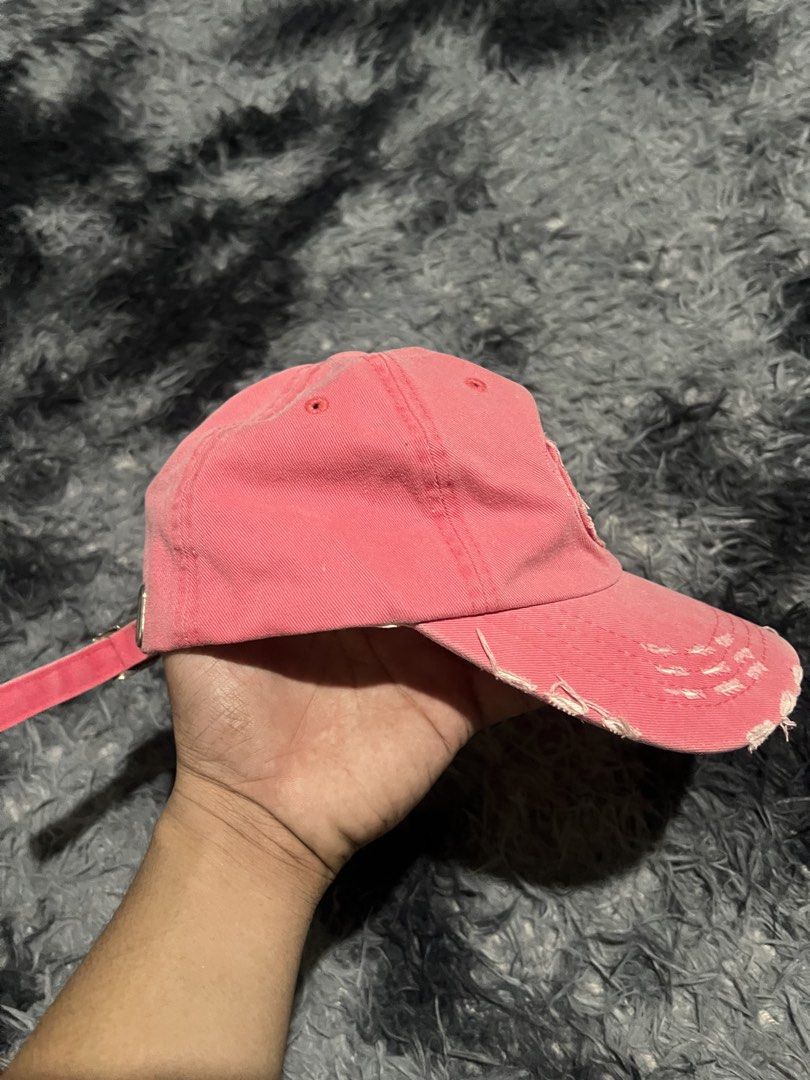 Vondutch pink cap (Category: Caps & Hats) located in Cebu City. Submitted by drip_block (Listing ID 1461232376, Image 3). Description: Good condition✅.
