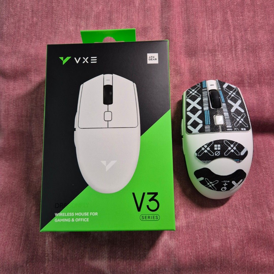 VXE V3 PRO White (Category: Mouse & Mousepads) located in Cavite. Submitted by junrayy (Listing ID 1461241603, Image 1). Description: Barely used Weight: 49g ±3g Sensor: PAW3395SE DPI: 200–18,000 Polling: 1000Hz Battery: 300mAh / ~65 hrs Switches: Huano Blue Glow Pink Dot V2 Connection: 2.4GHz / Bluetooth / USB-C Size: 116.6 × 62.15 × 38.2mm Shape: Symmetrical Best grip: Claw / Palm / Fingertip Feet: PTFE No issue Rfs: declutter Nego pa basta sur