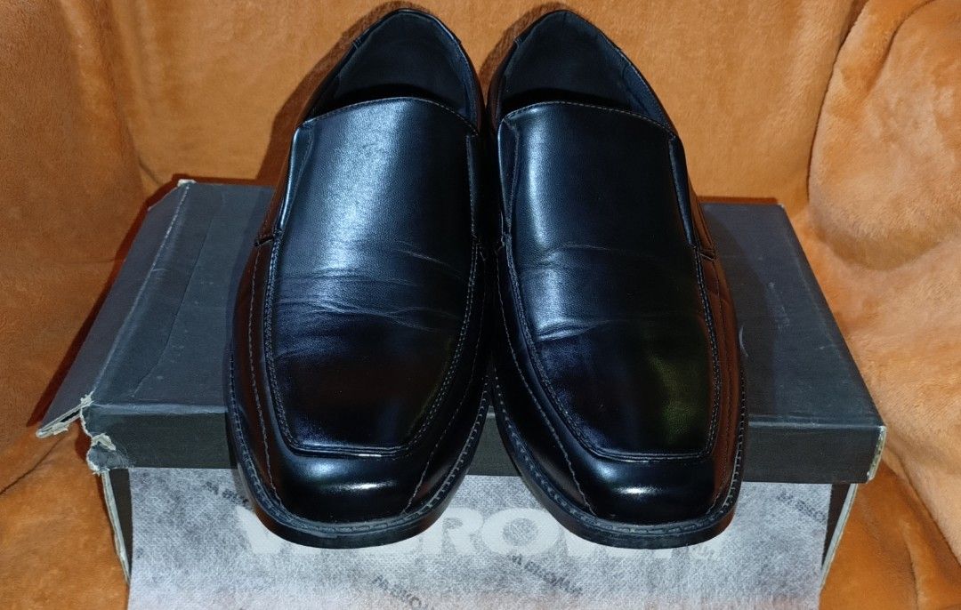 W brown Men's Shoes Size 11 (Category: Casual Shoes) located in Manila. Submitted by kappine_kappine01 (Listing ID 1461286116, Image 2). Description: lightly used sha, ginamit ko lang sa kasal ng sister ko and hindi kona na gamit sha eversince, talagang 1 day ko lang sha na gamit, no visible scratches, like brand new talaga Unlimited Checking no problem✔ Available lang po ako ng Weekends from 8 am to 5pm.