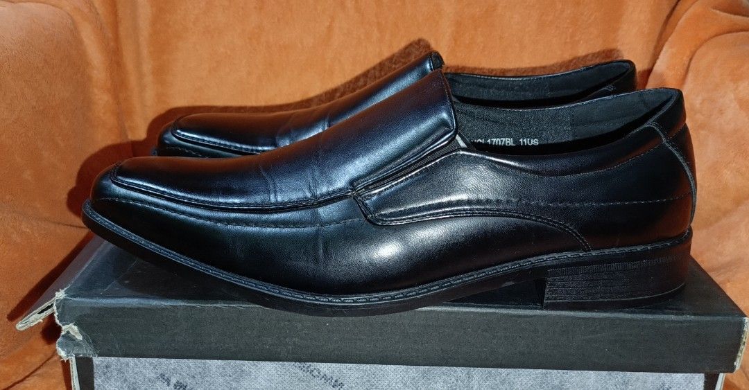 W brown Men's Shoes Size 11 (Category: Casual Shoes) located in Manila. Submitted by kappine_kappine01 (Listing ID 1461286116, Image 3). Description: lightly used sha, ginamit ko lang sa kasal ng sister ko and hindi kona na gamit sha eversince, talagang 1 day ko lang sha na gamit, no visible scratches, like brand new talaga Unlimited Checking no problem✔ Available lang po ako ng Weekends from 8 am to 5pm.