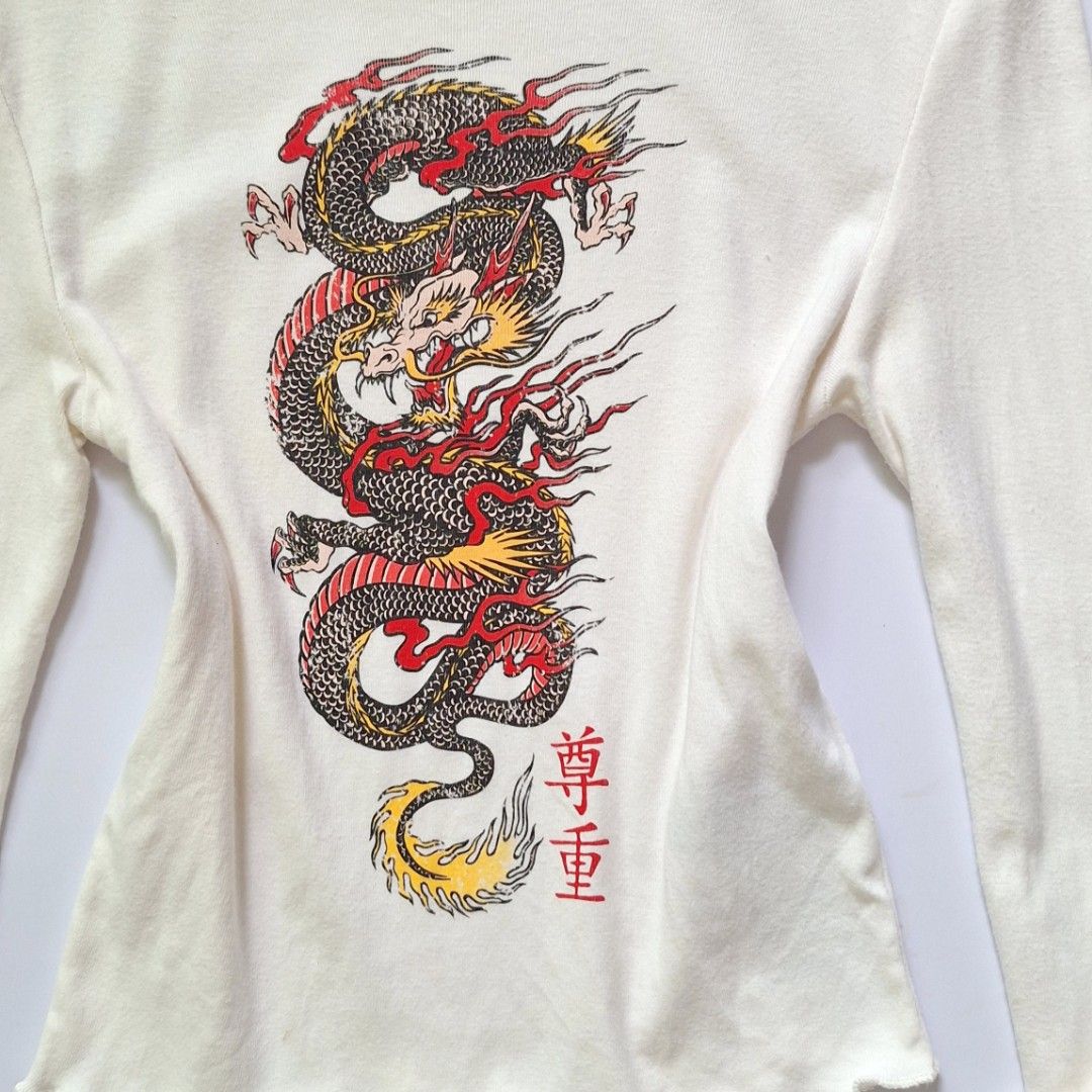 Chinese Dragon Print Long Sleeve Top (Category: Longsleeves) located in Tarlac. Submitted by brownbasket (Listing ID 1461183337, Image 2). Description: Size: SX-S Price + Sf MOP: Gcash | MariBank MOD: J&T.
