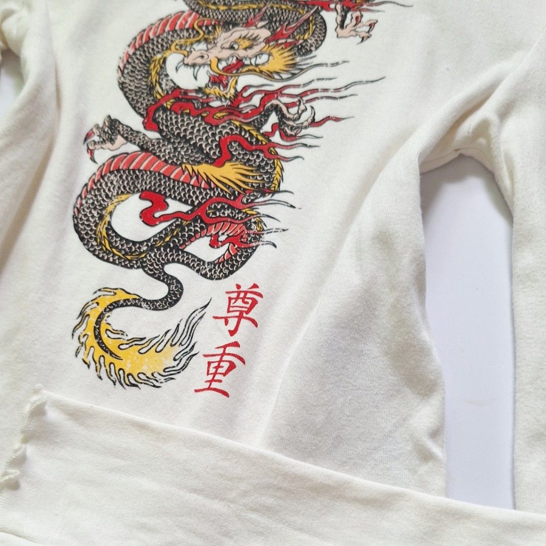 Chinese Dragon Print Long Sleeve Top (Category: Longsleeves) located in Tarlac. Submitted by brownbasket (Listing ID 1461183337, Image 3). Description: Size: SX-S Price + Sf MOP: Gcash | MariBank MOD: J&T.