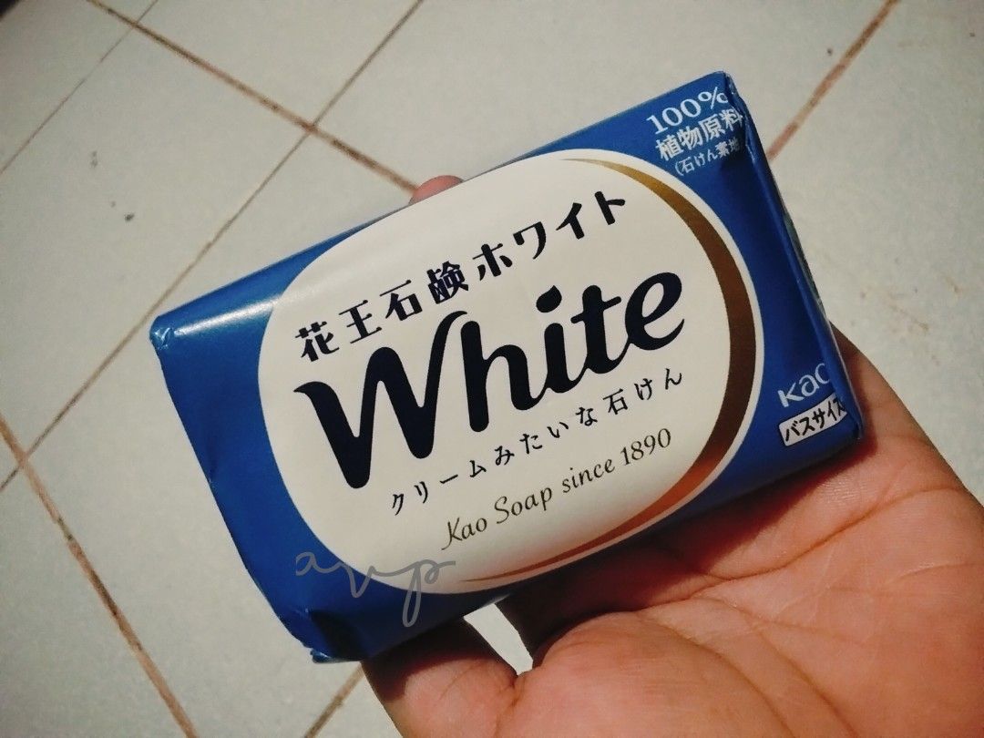 White Kao Soap Japan (Category: Bath) located in Quezon City. Submitted by annarosep (Listing ID 1461271025, Image 1). Description: 💯 Authentic Japan Products White Kao Soap 85g 3 Pieces per pack Origin: Osaka, Japan Ship from: Novaliches Quezon City.