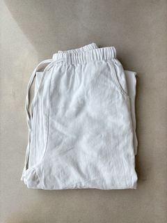 （分類：）位於 。 由 izzy.cl0thes 提交（商品編號 1461135345，圖片 1）。簡介： 。