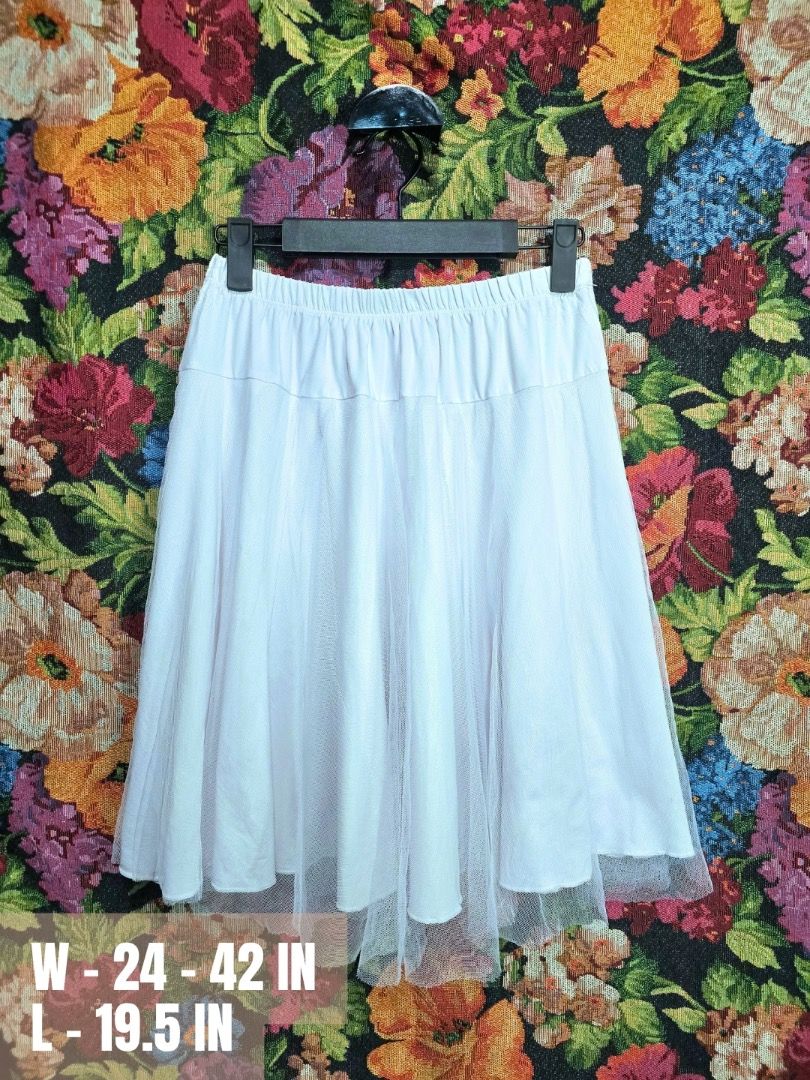 White Tulle Short Skirt (Category: Skirts) located in Paranaque City. Submitted by titaartestudio (Listing ID 1461254255, Image 1). Description: .